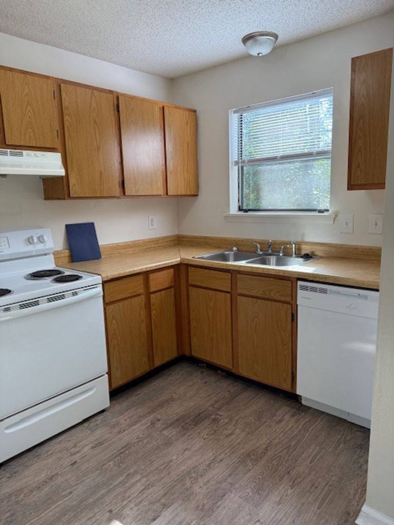 Apartment for rent at 203 Valencia Dr, Jacksonville, NC 28546