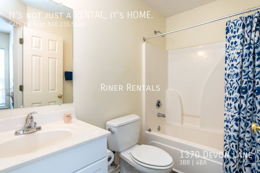 Townhouse for rent at 1370 Devon Lane, Harrisonburg, VA 22801
