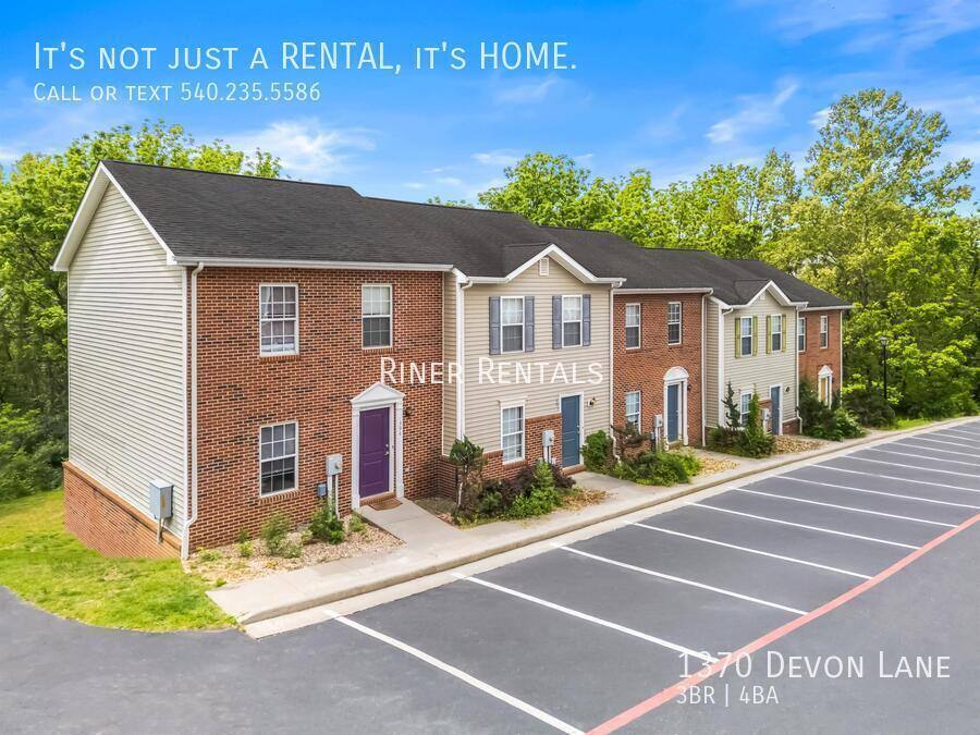 Townhouse for rent at 1370 Devon Lane, Harrisonburg, VA 22801