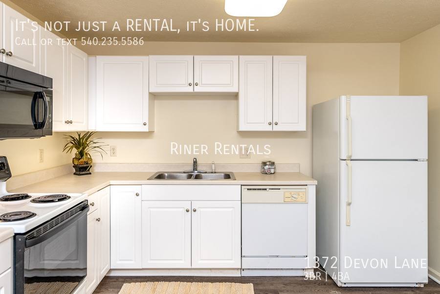 Townhouse for rent at 1372 Devon Lane, Harrisonburg, VA 22801