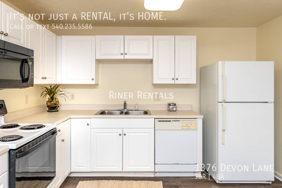 Townhouse for rent at 1376 Devon Lane, Harrisonburg, VA 22801