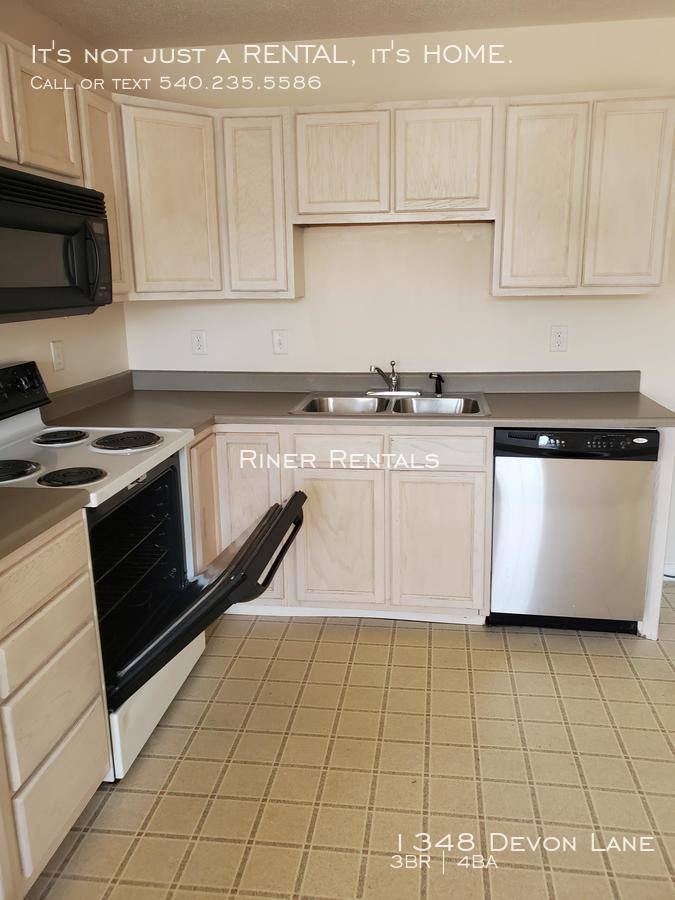 Apartment for rent at 1348 Devon Lane, Harrisonburg, VA 22801