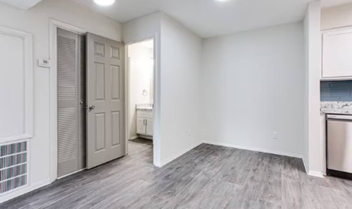 Apartment for rent at 4375 Cascade Rd, Atlanta, GA 30331