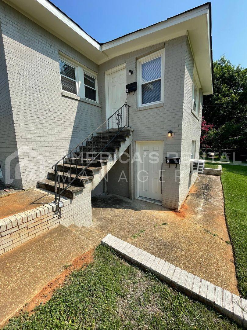Apartment for rent at 1701 Berkley Ave, Bessemer, AL 35020