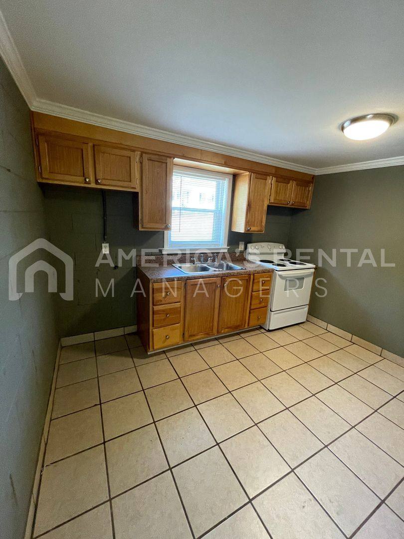 Apartment for rent at 1701 Berkley Ave, Bessemer, AL 35020