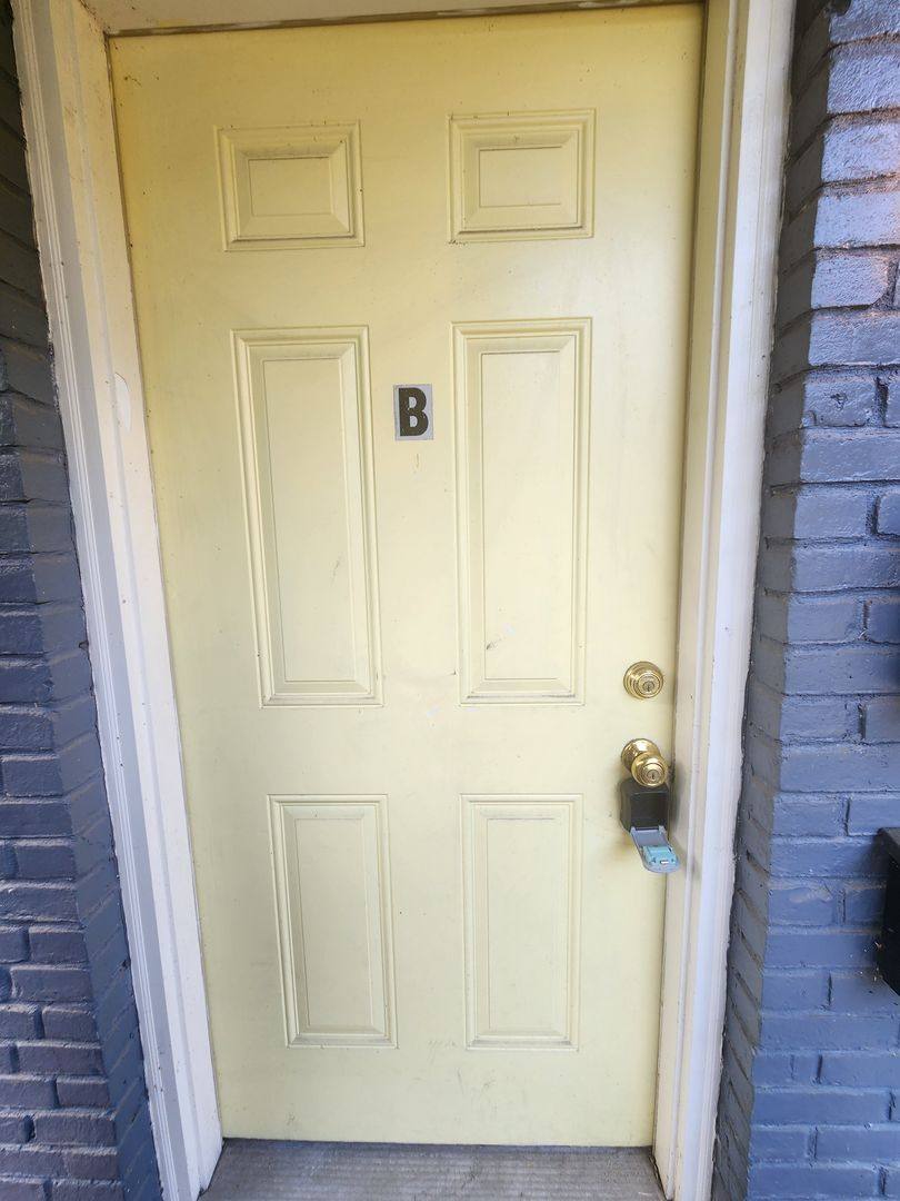 Apartment for rent at 917 Oakview Ave, Columbus, GA 31906