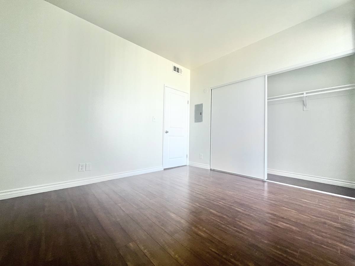 Apartment for rent at 945 N Serrano Ave #102, Los Angeles, CA 90029