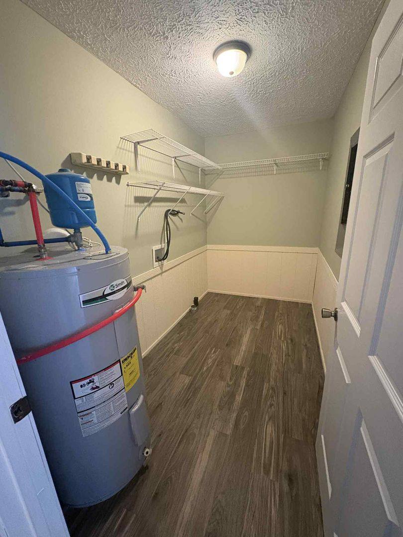 Apartment for rent at 529 E Main St, Glasgow, KY 42141