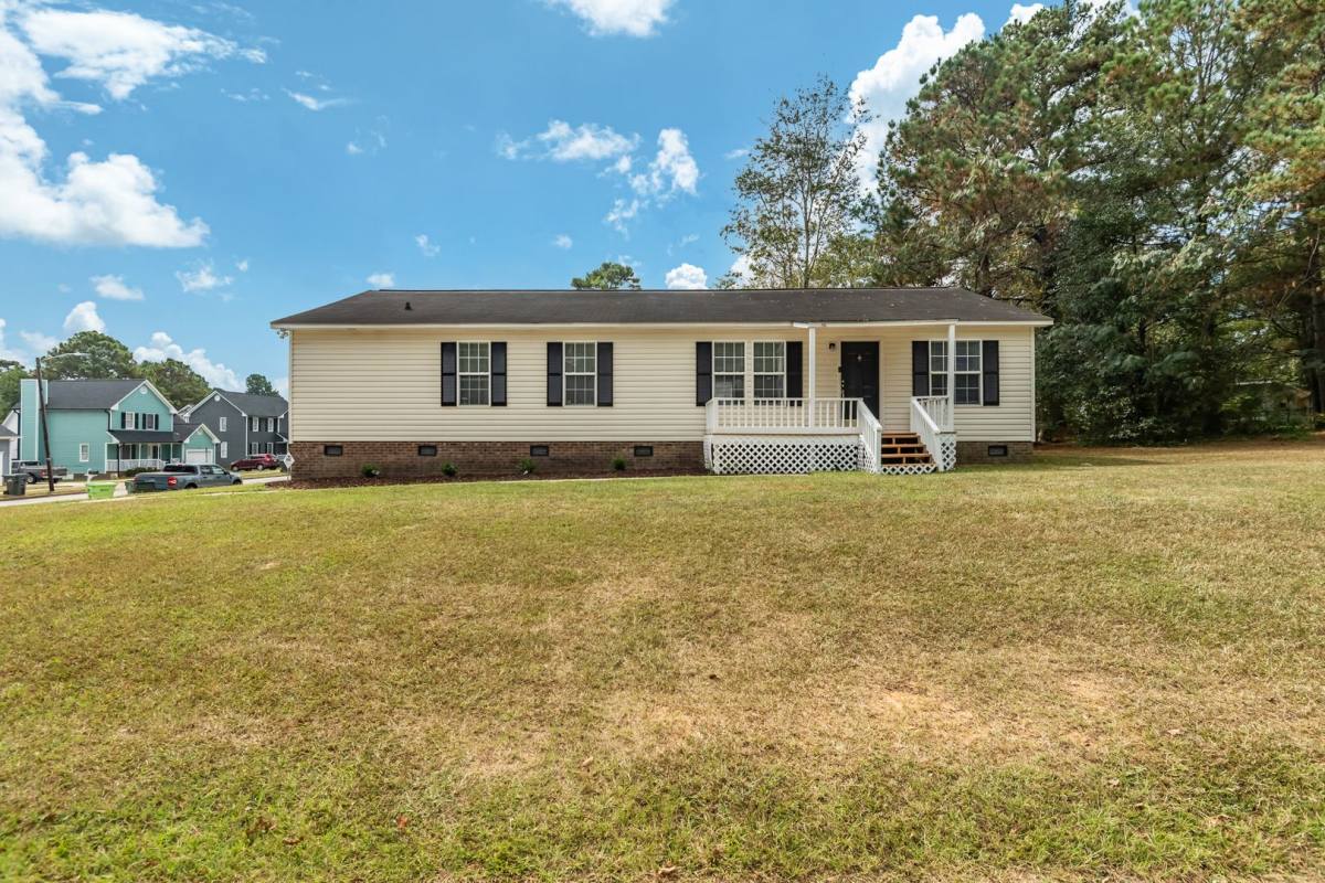 House for rent at 2850 Sanderford Rd, Raleigh, NC 27610