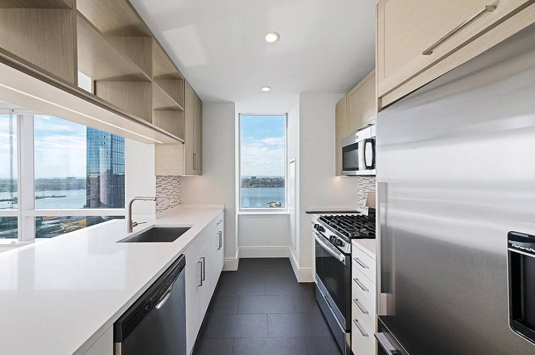 Apartment for rent at 551 10th Ave #28B, New York, NY 10018