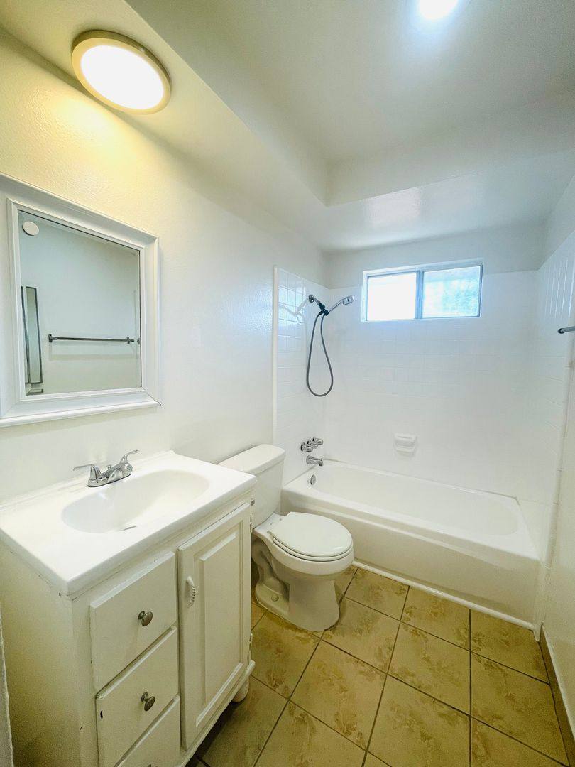 Apartment for rent at 720-722 N Ojai Rd, Santa Paula, CA 93060