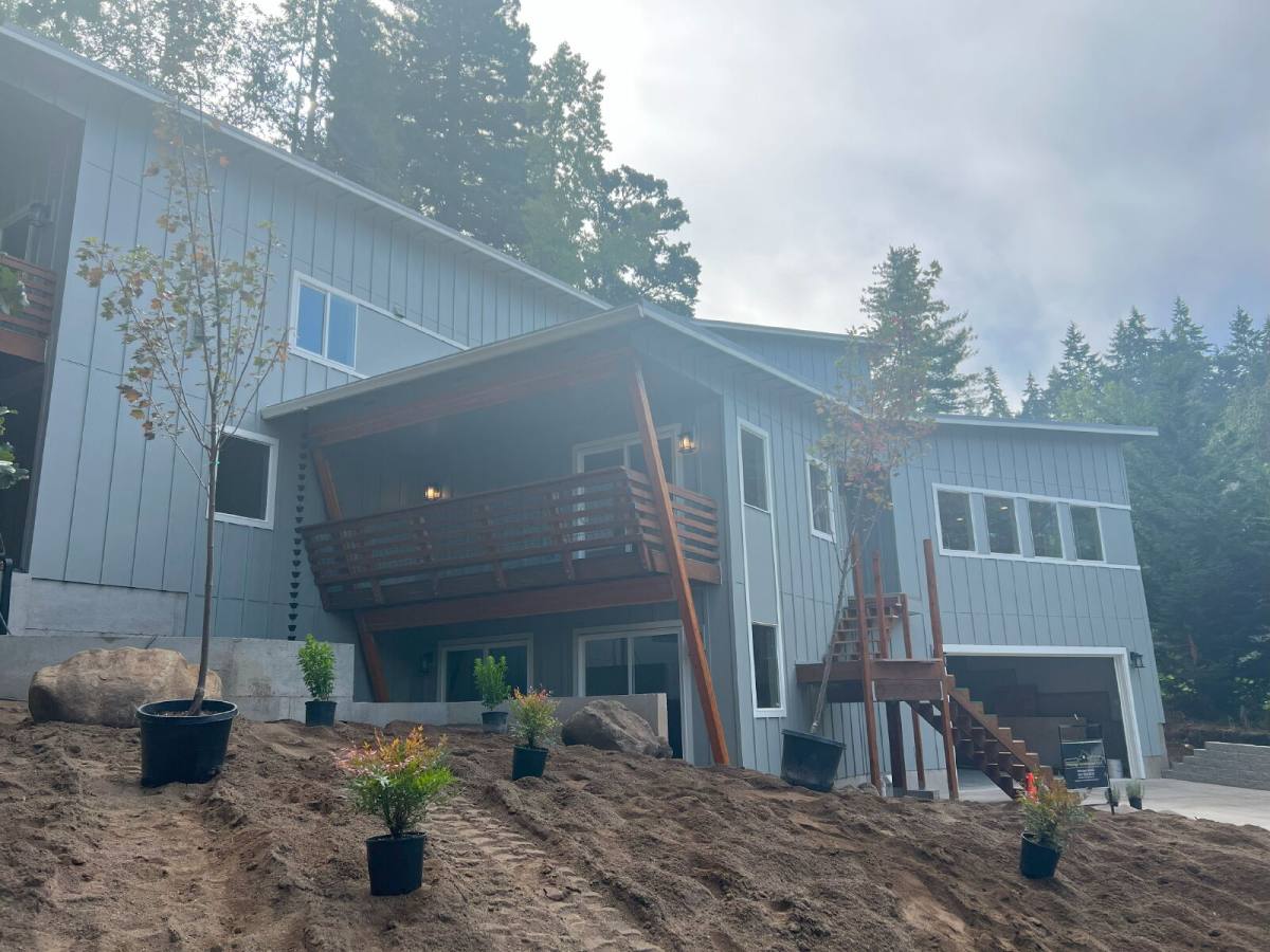 Townhouse for rent at 1234 Barber Dr, Eugene, OR 97405