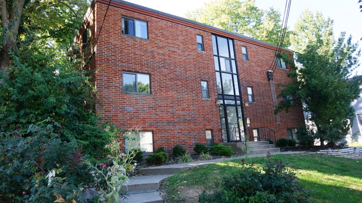 Apartment for rent at 3709 Drake Ave #12, Cincinnati, OH 45209