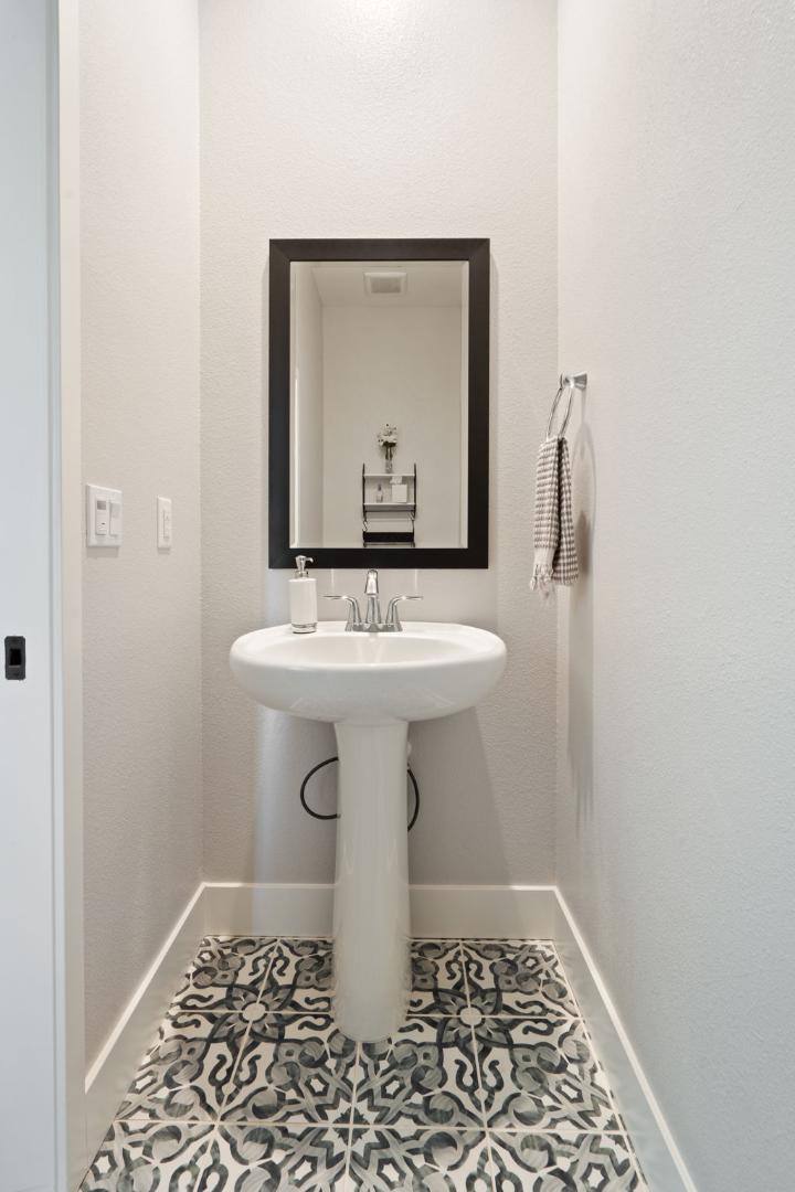 331 Caramel Lane, Sacramento, CA 95814 - House for Rent - Image 18