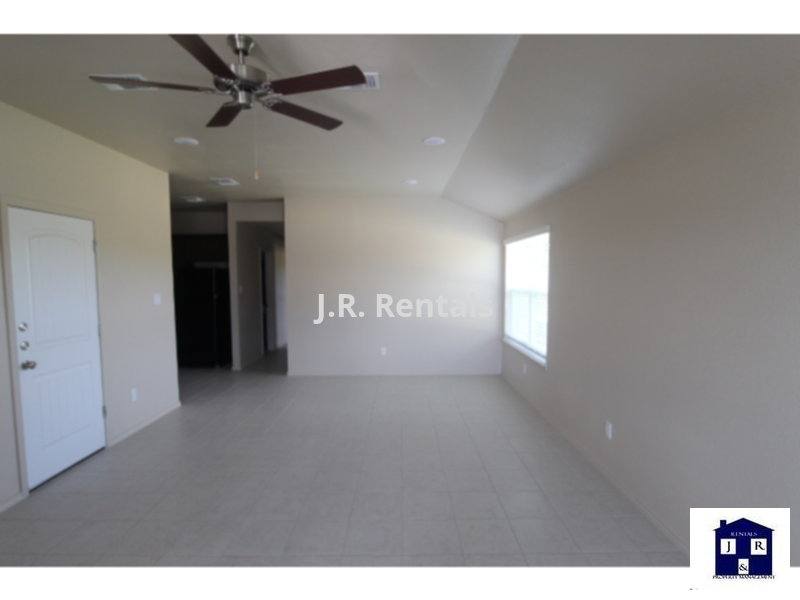 Townhouse for rent at 1705 Montell St #B, Copperas Cove, TX 76522
