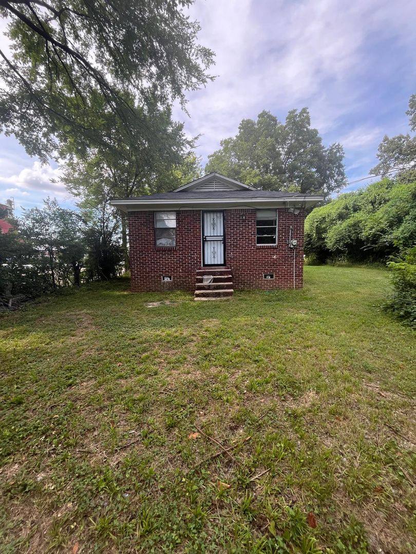 House for rent at 2225 Riley Alley, Memphis, TN 38114