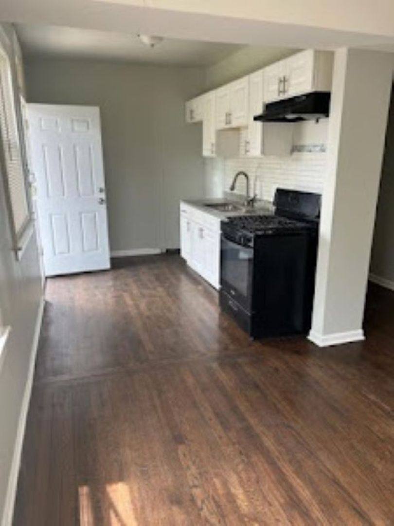 Apartment for rent at 6402 S Albany, Chicago, IL 60629