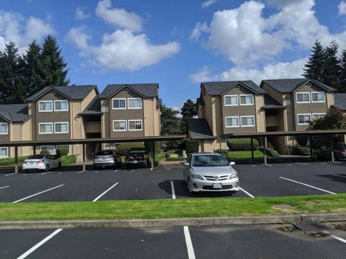 Apartment for rent at 1503 18th St NW, Puyallup, WA 98371