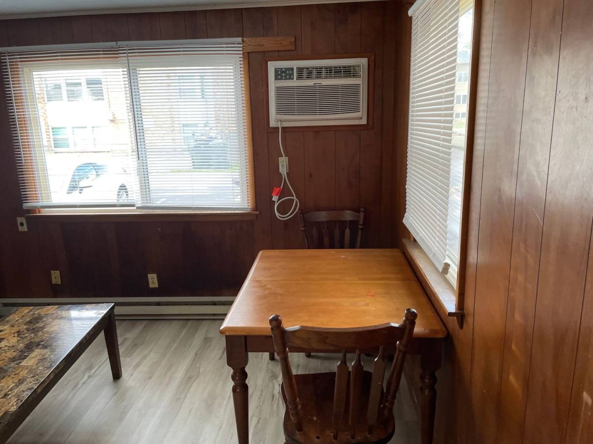 Apartment for rent at 906 W Springfield Ave, Urbana, IL 61801