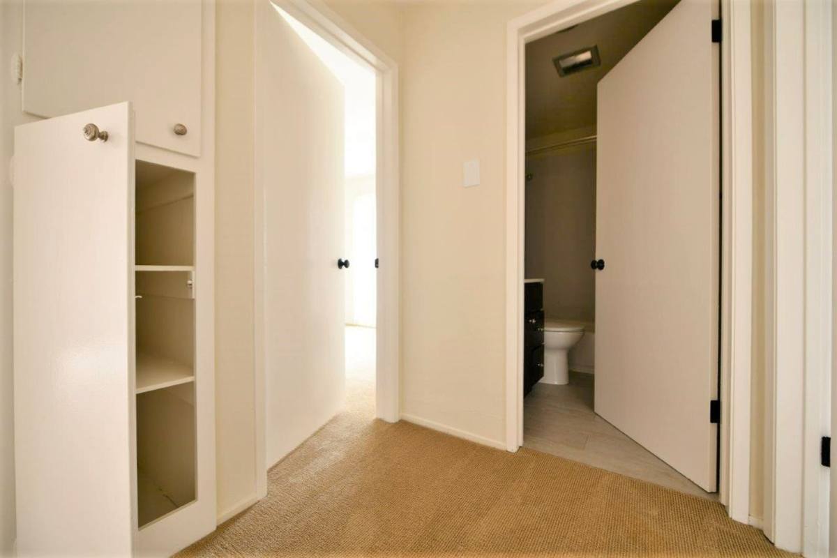 Apartment for rent at 95 Linda Ave, Oakland, CA 94611