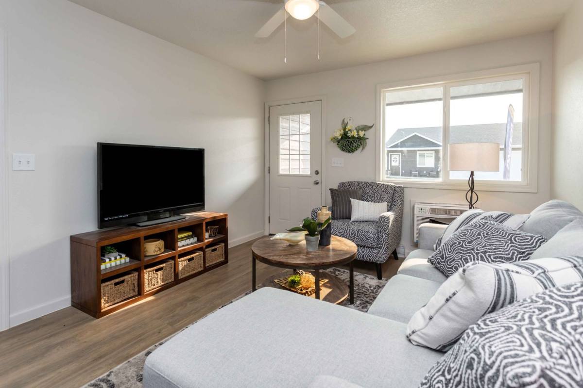 Apartment for rent at 509 W Bell Ave, Knoxville, IA 50138