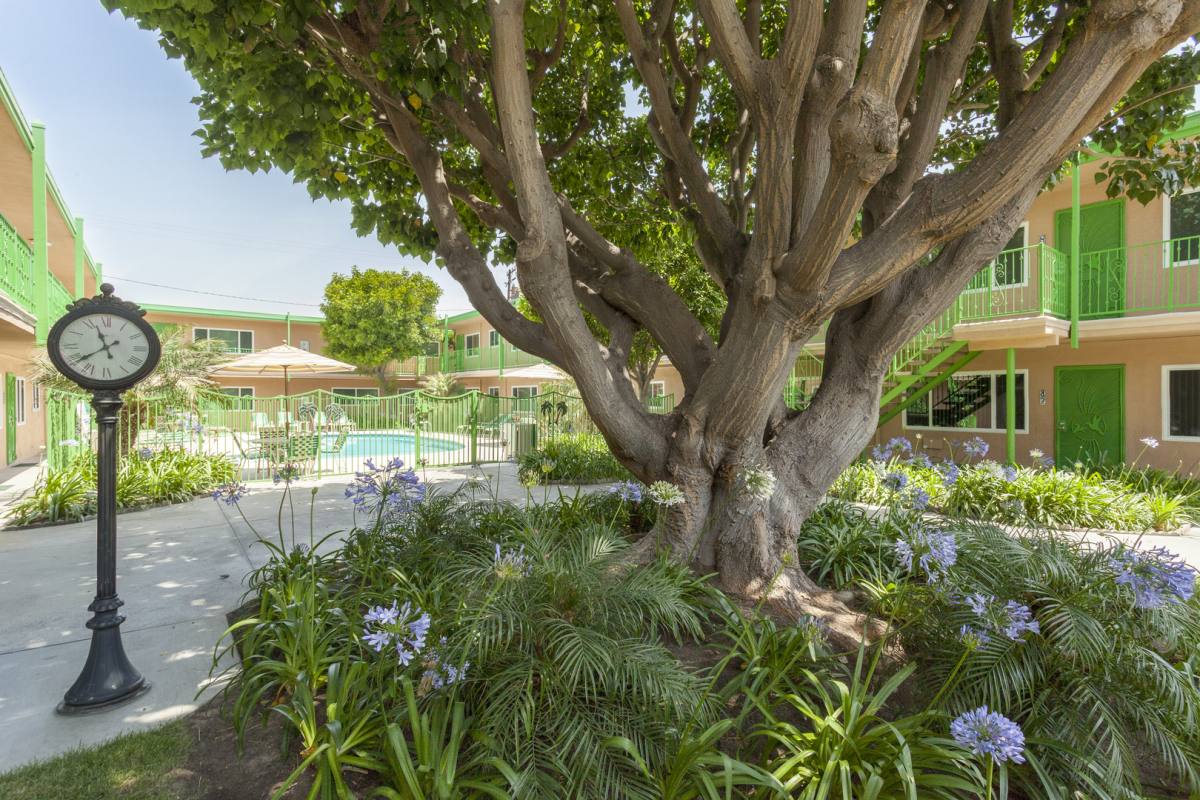 Apartment for rent at 17908 Woodruff Ave, Bellflower, CA 90706