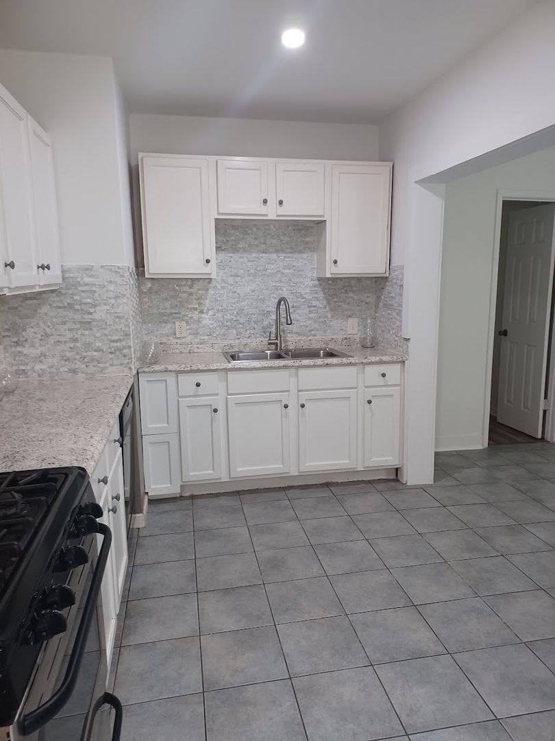House for rent at 955 Cloverdale Dr, Mobile, AL 36606