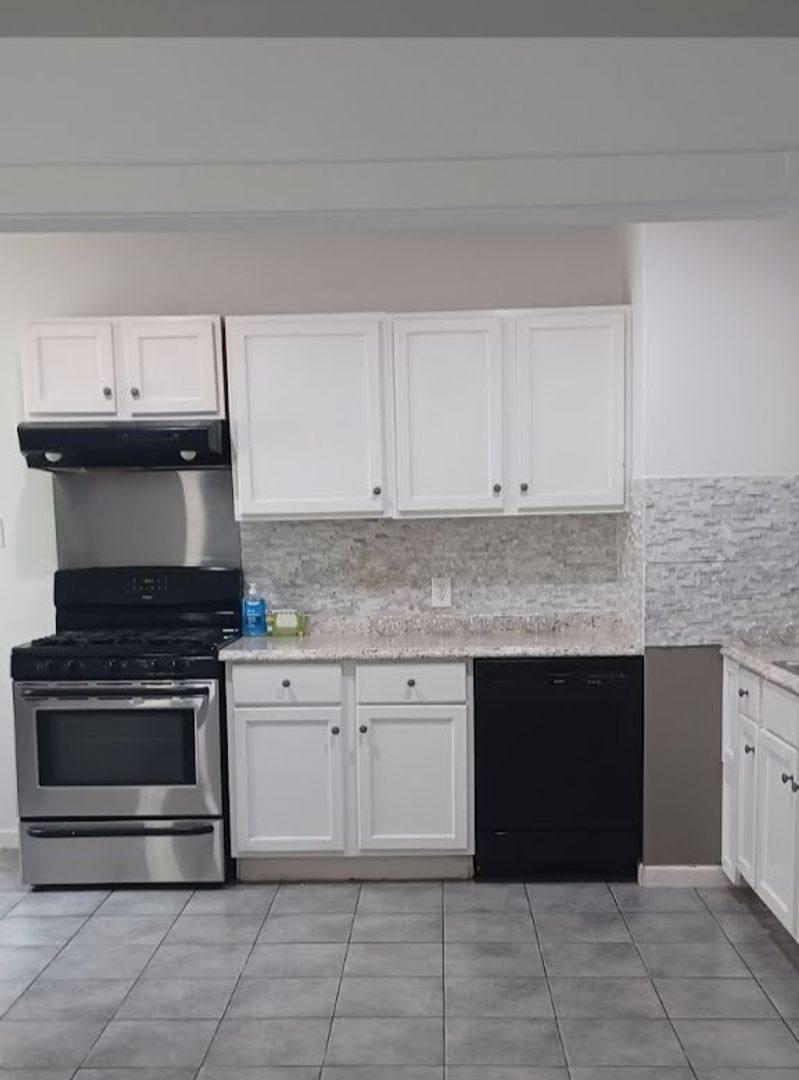 House for rent at 955 Cloverdale Dr, Mobile, AL 36606