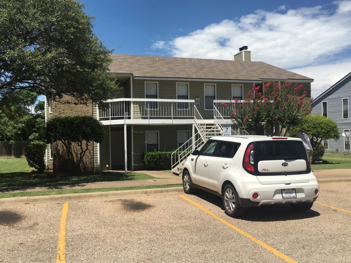 Apartment for rent at 4307 Lake Shore Villa Dr #LAKE Apts, Waco, TX 76710