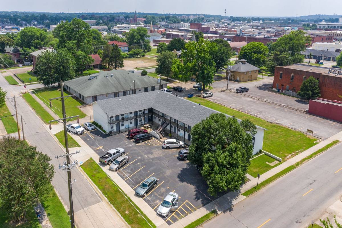 Apartment for rent at 322 N 6th St, Fort Smith, AR 72901