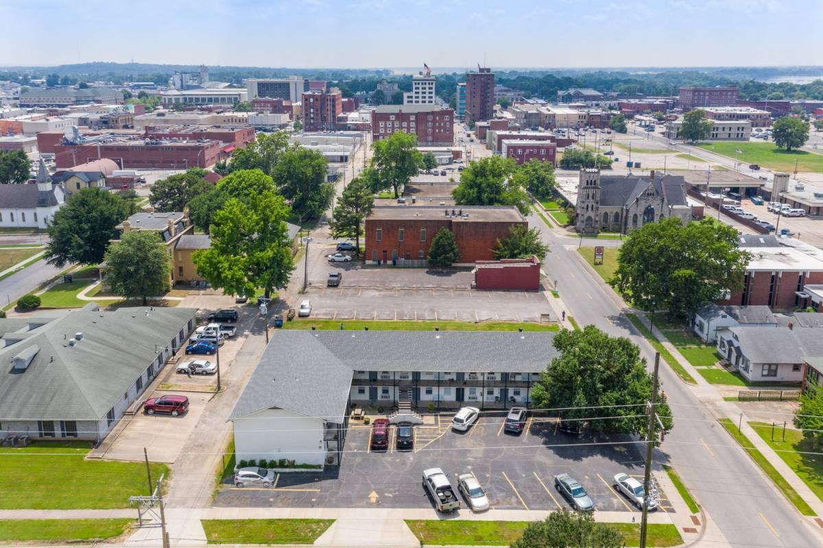 Apartment for rent at 322 N 6th St, Fort Smith, AR 72901