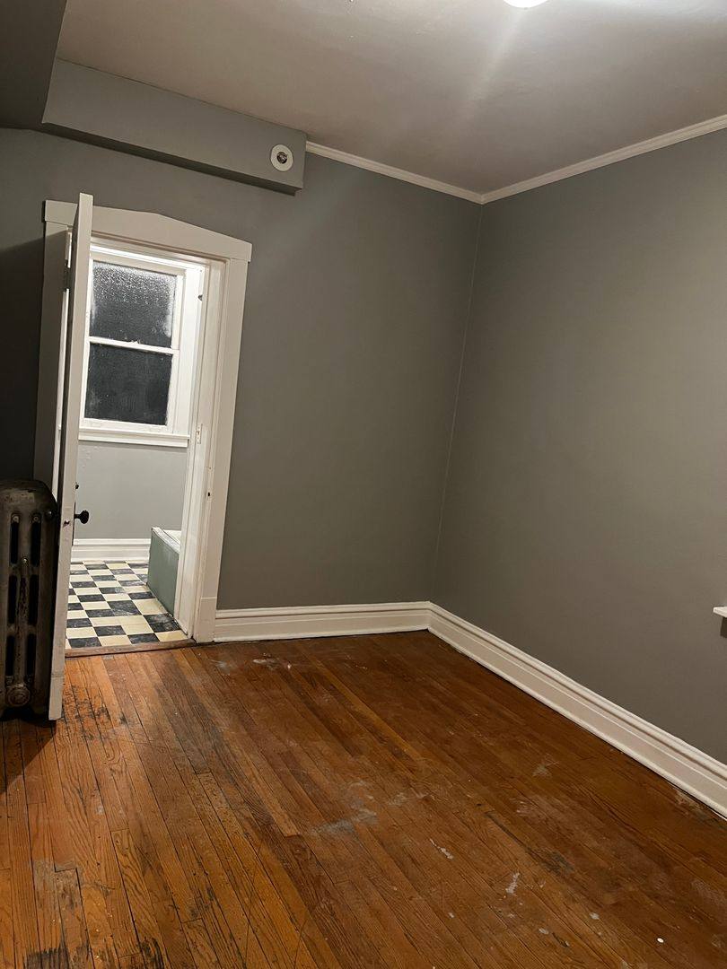 Apartment for rent at 1413-15 Howard St, Evanston, IL 60202