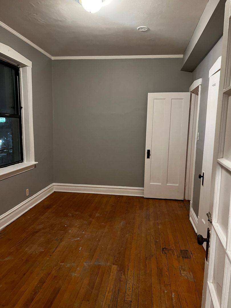Apartment for rent at 1413-15 Howard St, Evanston, IL 60202