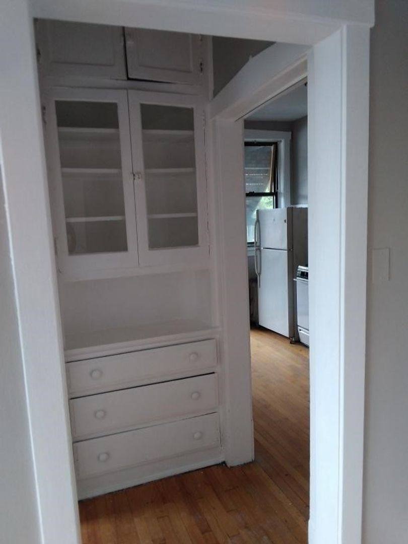 Apartment for rent at 1413-15 Howard St, Evanston, IL 60202