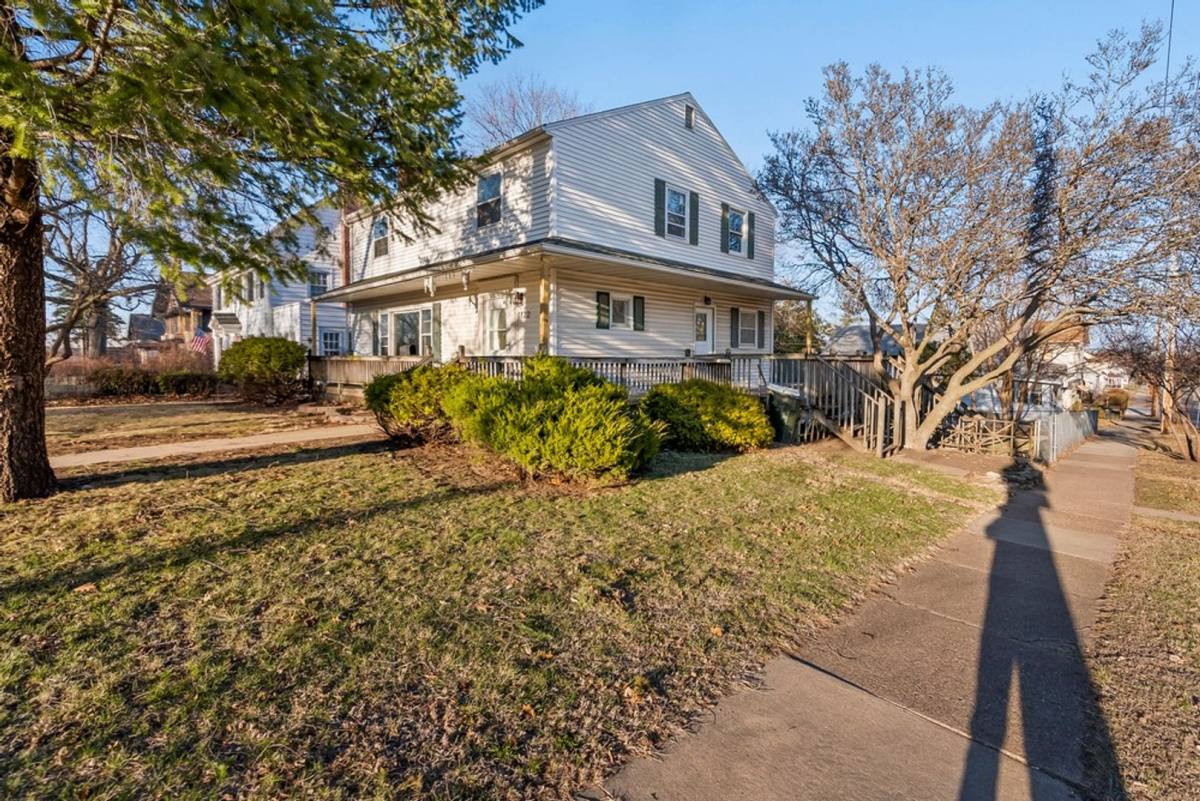 Townhouse for rent at 1122 Franklin St, Cedar Falls, IA 50613