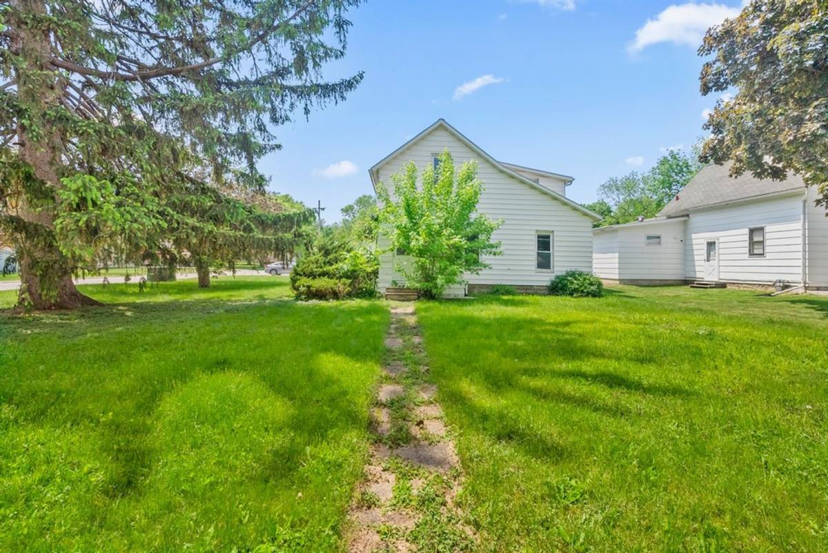 House for rent at 1421 Tremont St, Cedar Falls, IA 50613