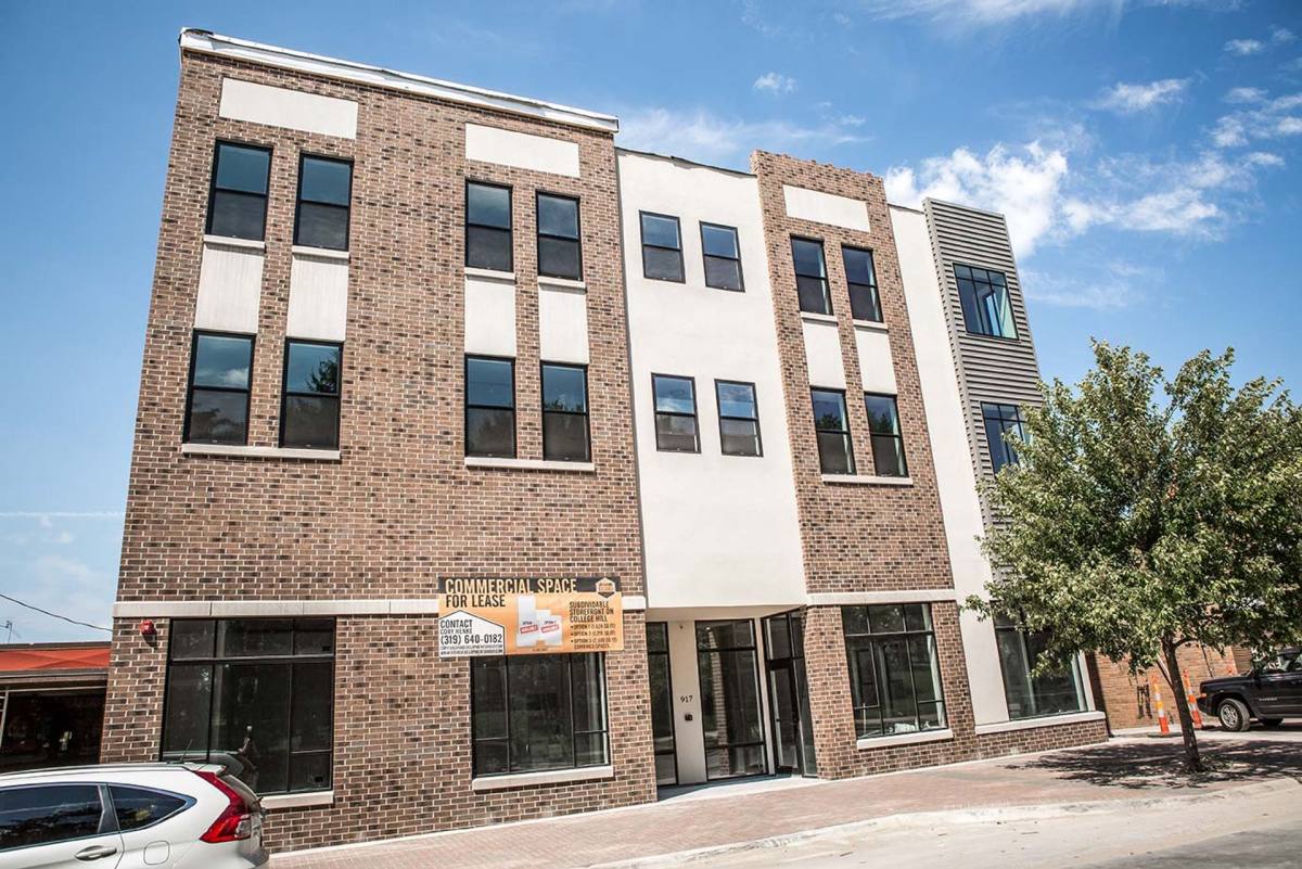 Apartment for rent at 917 W 23rd St, Cedar Falls, IA 50613