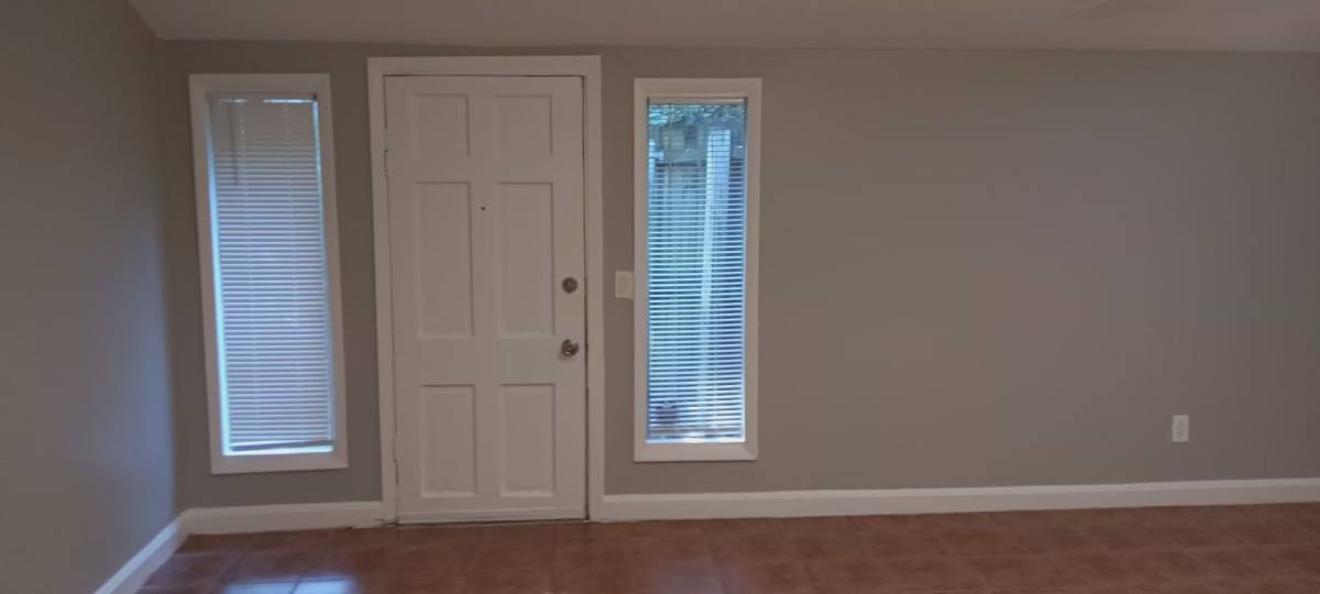 Apartment for rent at 4133, 4135, & 4135B Hawthorne Ave, Dallas, TX 75219