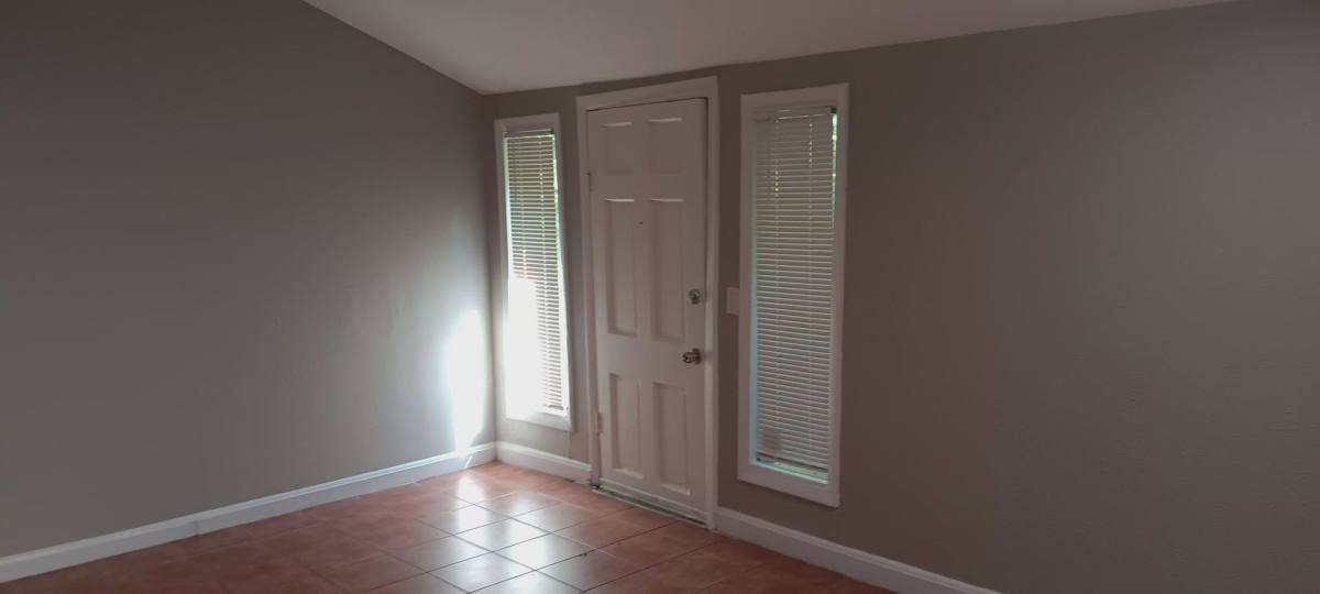 Apartment for rent at 4133, 4135, & 4135B Hawthorne Ave, Dallas, TX 75219