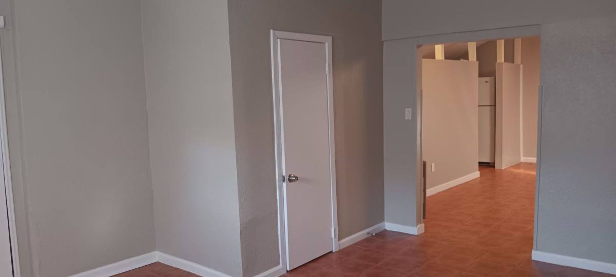 Apartment for rent at 4133, 4135, & 4135B Hawthorne Ave, Dallas, TX 75219