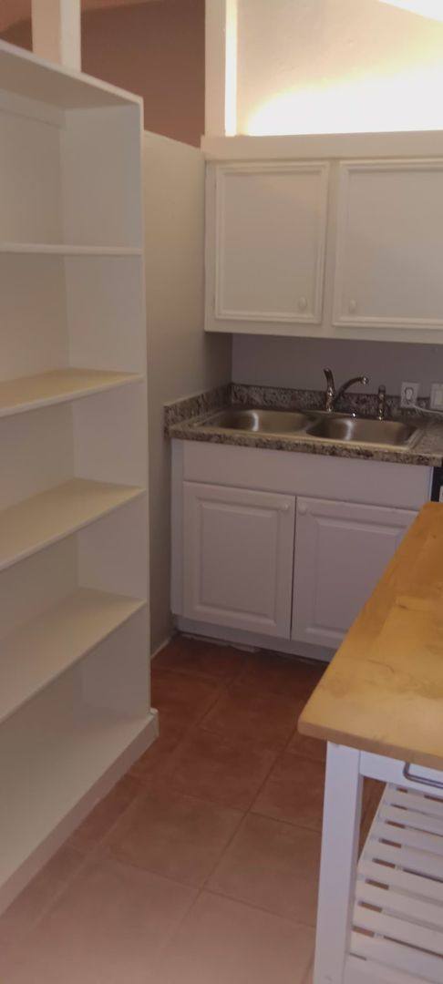 Apartment for rent at 4133, 4135, & 4135B Hawthorne Ave, Dallas, TX 75219
