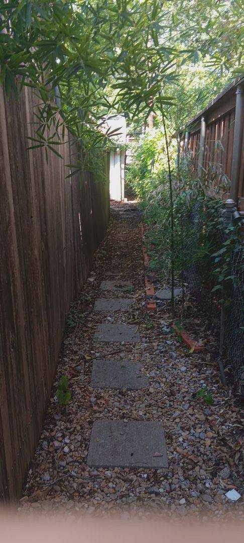 Apartment for rent at 4133, 4135, & 4135B Hawthorne Ave, Dallas, TX 75219