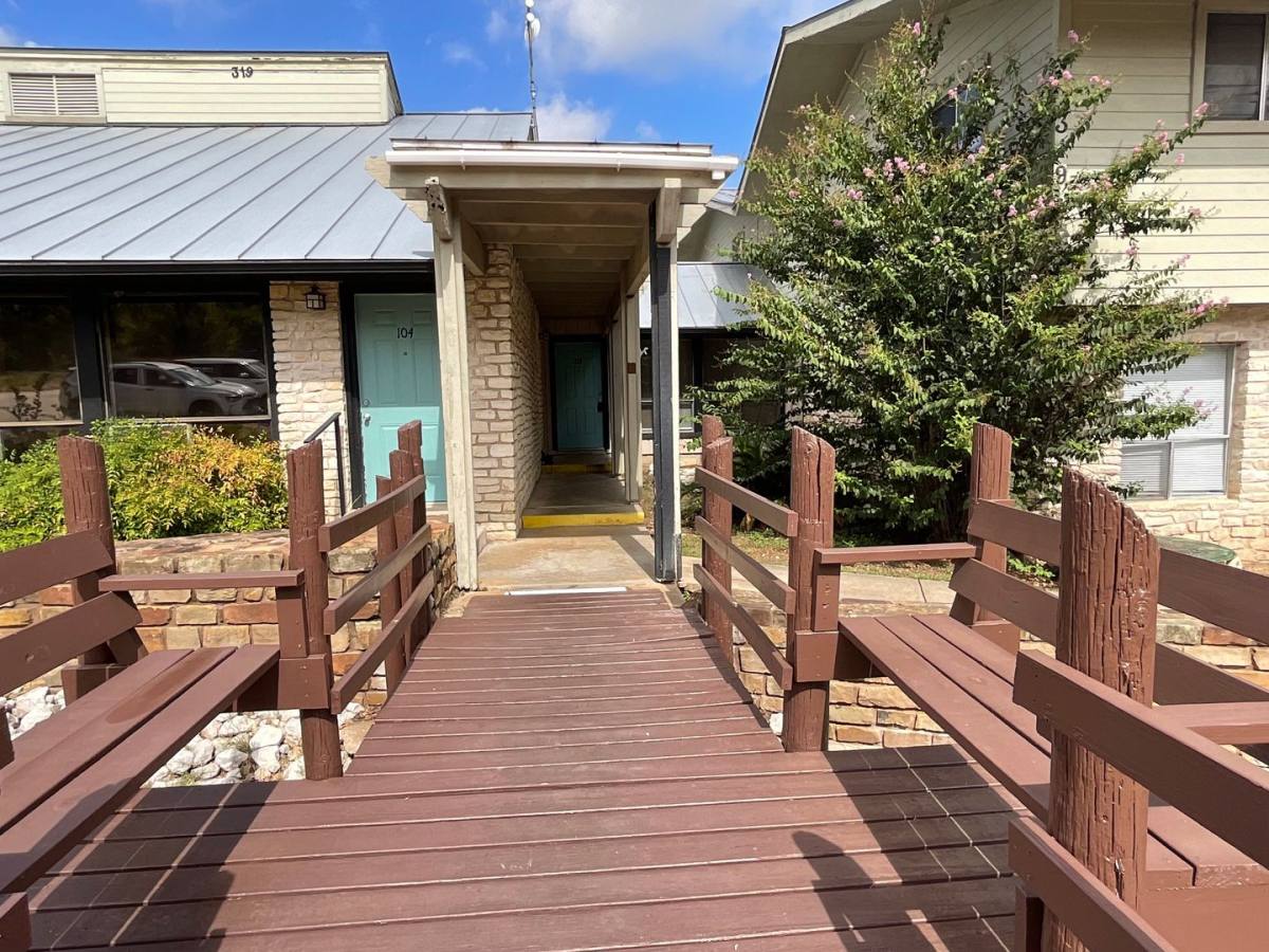 Apartment for rent at 400 Green Leaf, Horseshoe Bay, TX 78657