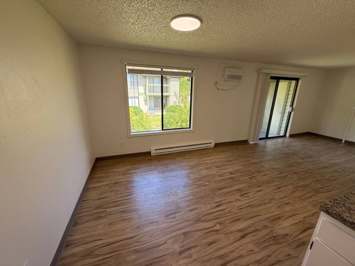 Apartment for rent at 2210 - 2212 N Houk Rd, Spokane, WA 99216
