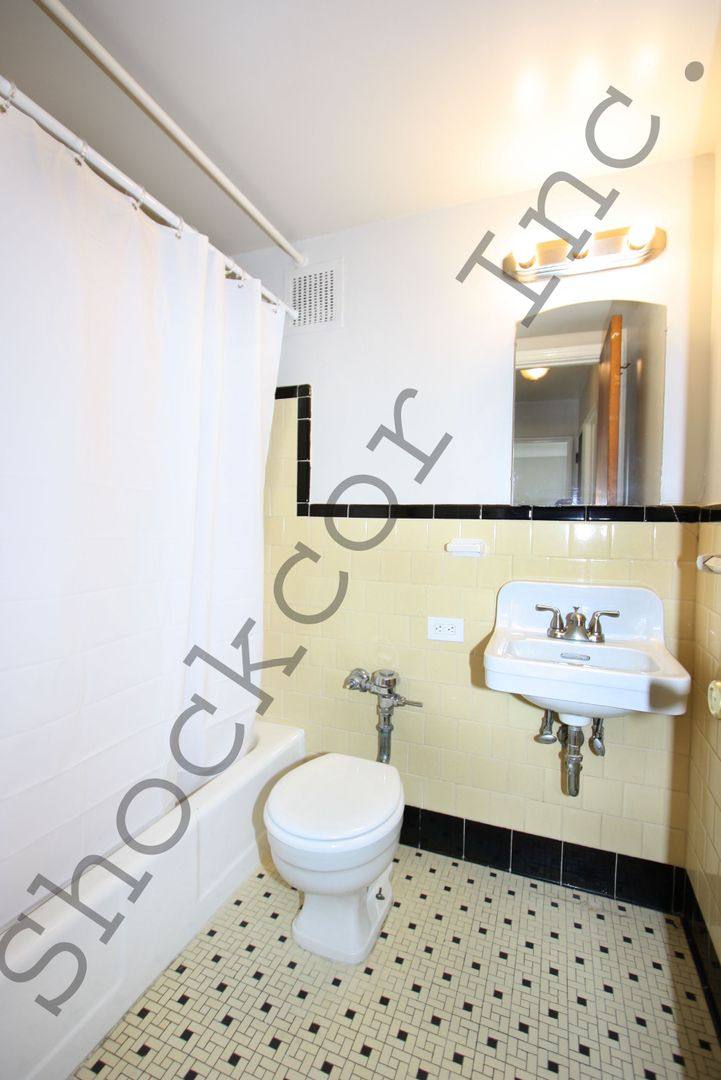 Apartment for rent at 1531 Leyden St, Denver, CO 80220