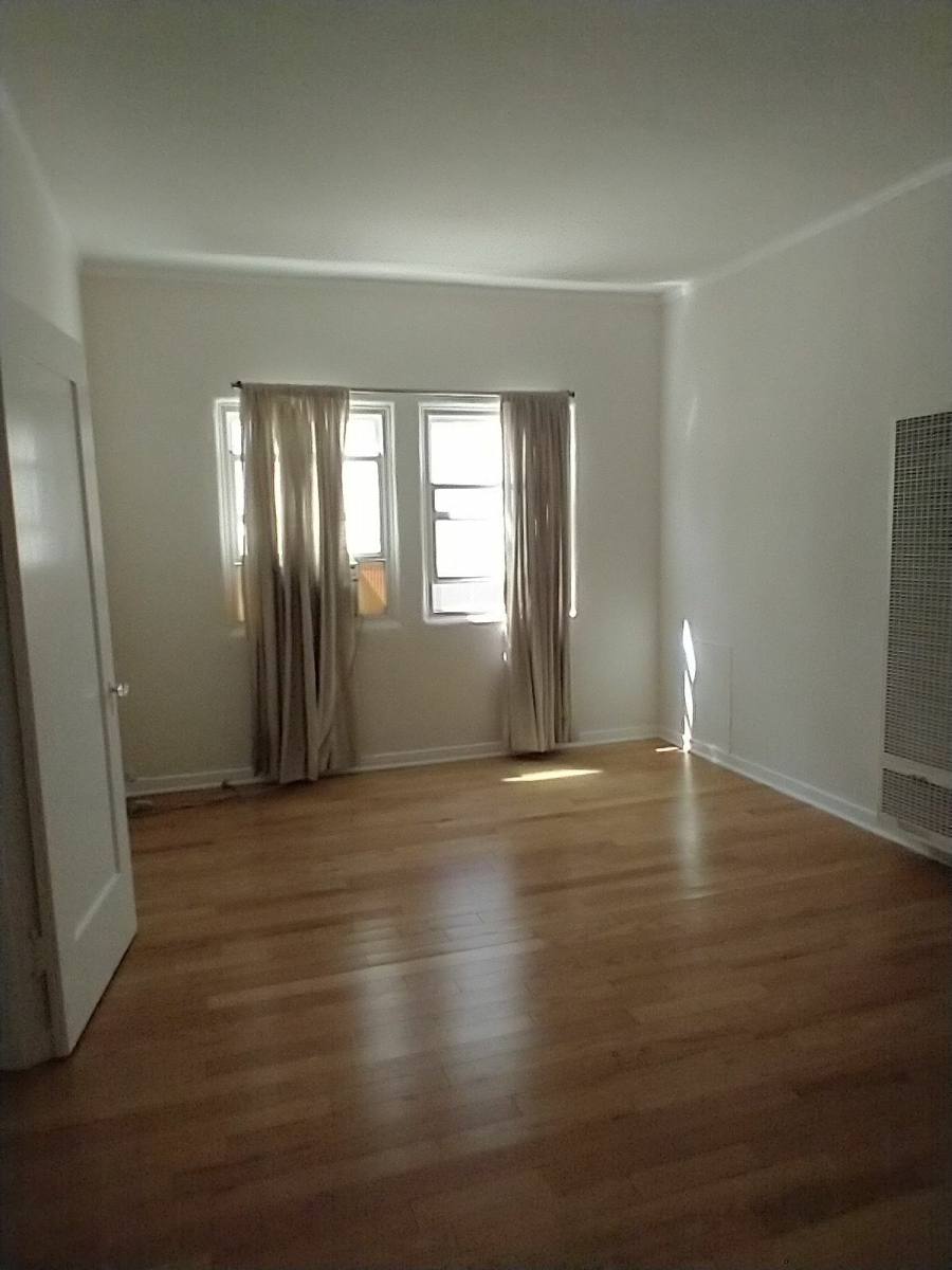 Apartment for rent at 6611 Orange St #9, Los Angeles, CA 90048