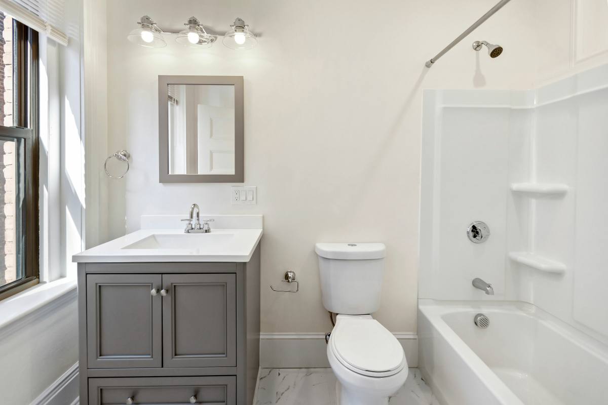 Apartment for rent at 868 Huntington Ave #2, Boston, MA 02115