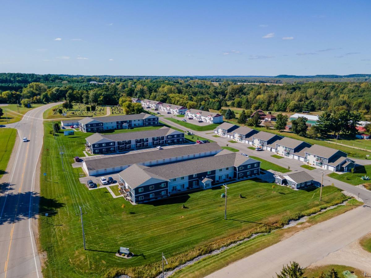 Townhouse for rent at 121 Givens Rd, Hortonville, WI 54944