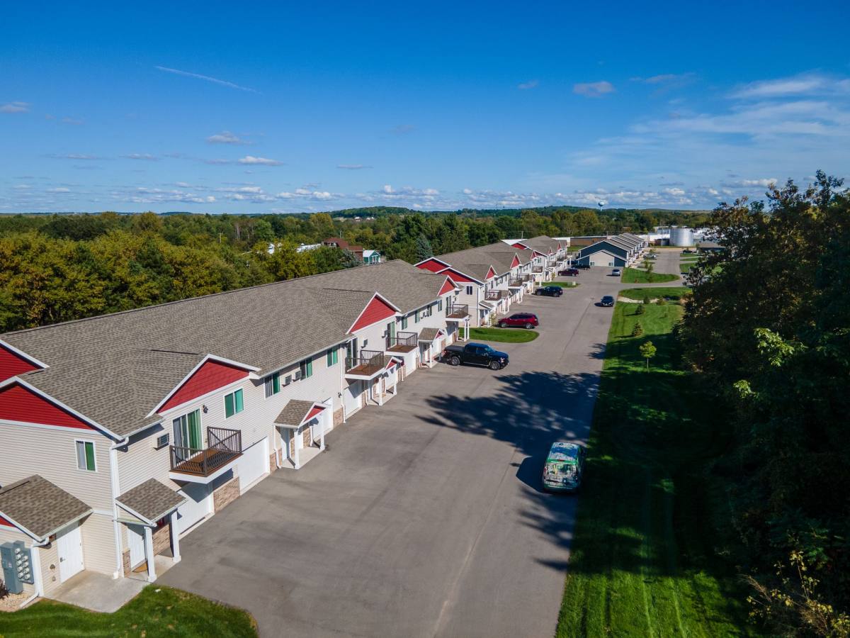 Townhouse for rent at 121 Givens Rd, Hortonville, WI 54944
