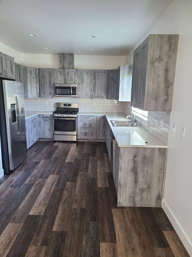 Townhouse for rent at 5531-5597 34th St SE, Auburn, WA 98092
